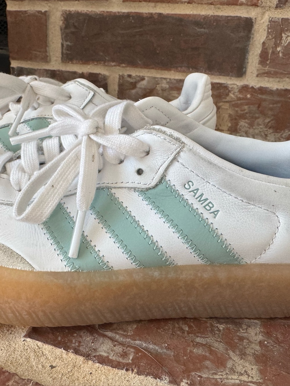 Adidas Sambae Women’s Size 6